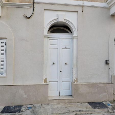 Bright And Central 2 Bedroom Apartment In Sliema Exterior photo