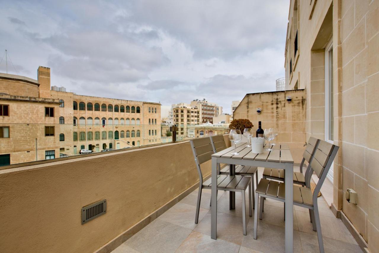 Bright And Central 2 Bedroom Apartment In Sliema Exterior photo