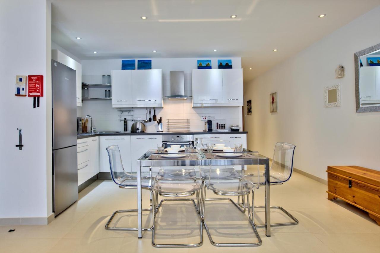 Bright And Central 2 Bedroom Apartment In Sliema Exterior photo
