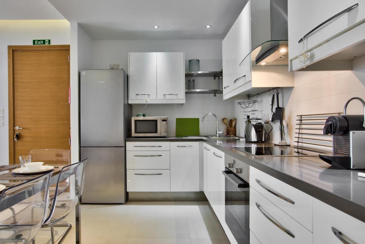 Bright And Central 2 Bedroom Apartment In Sliema Exterior photo