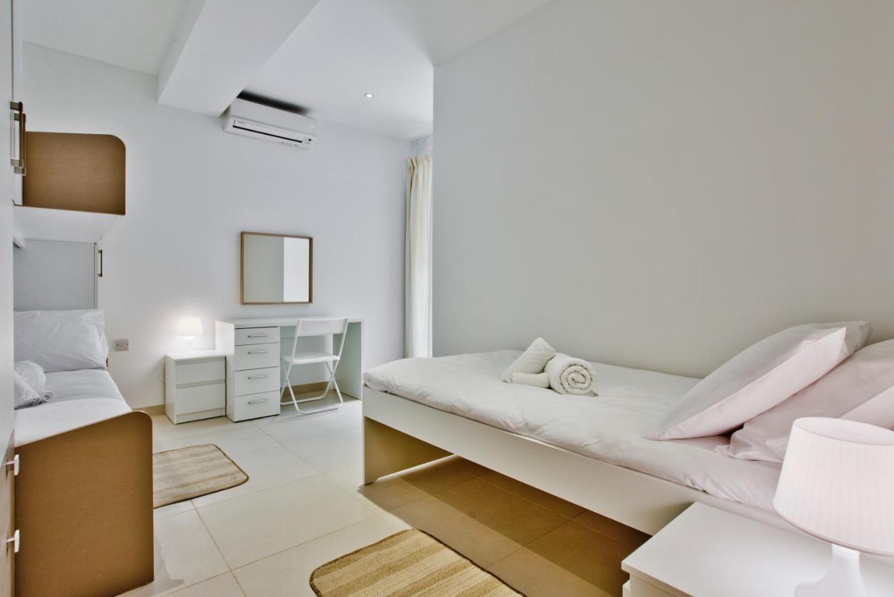 Bright And Central 2 Bedroom Apartment In Sliema Exterior photo