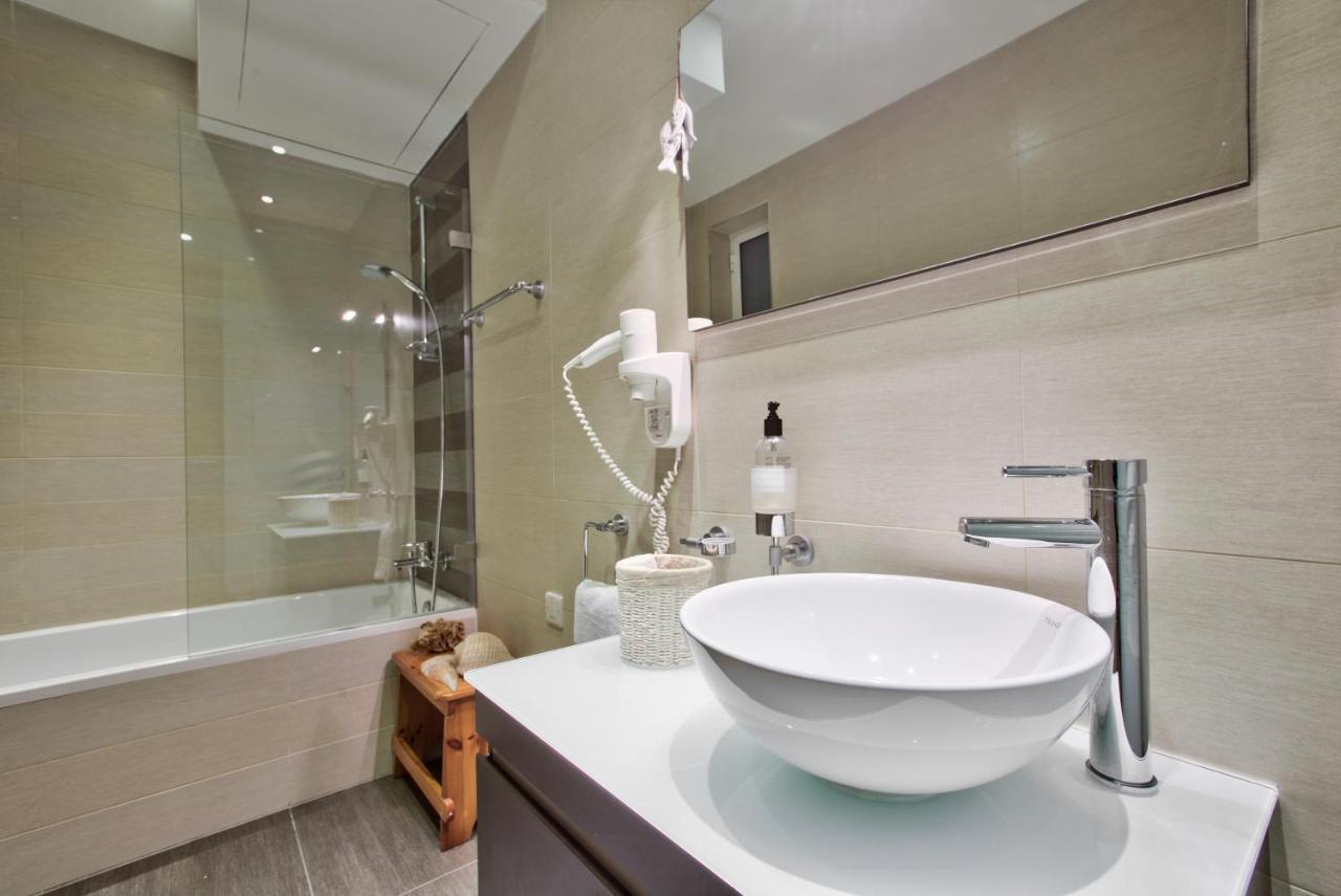 Bright And Central 2 Bedroom Apartment In Sliema Exterior photo