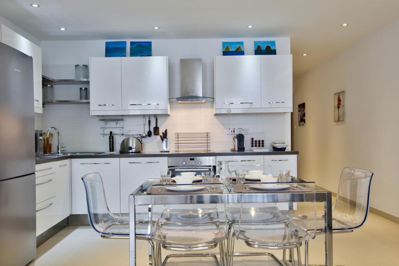Bright And Central 2 Bedroom Apartment In Sliema Exterior photo